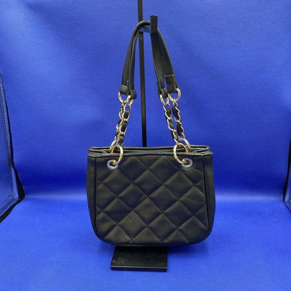 Forever 21 Black Quilted Shoulder Bag With Gold Chain Straps Small